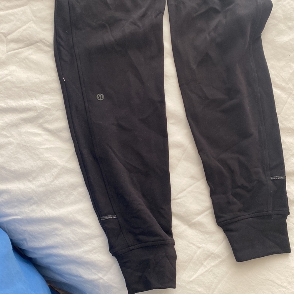 Lululemon joggers SKU1167 - Picture 2 of 4